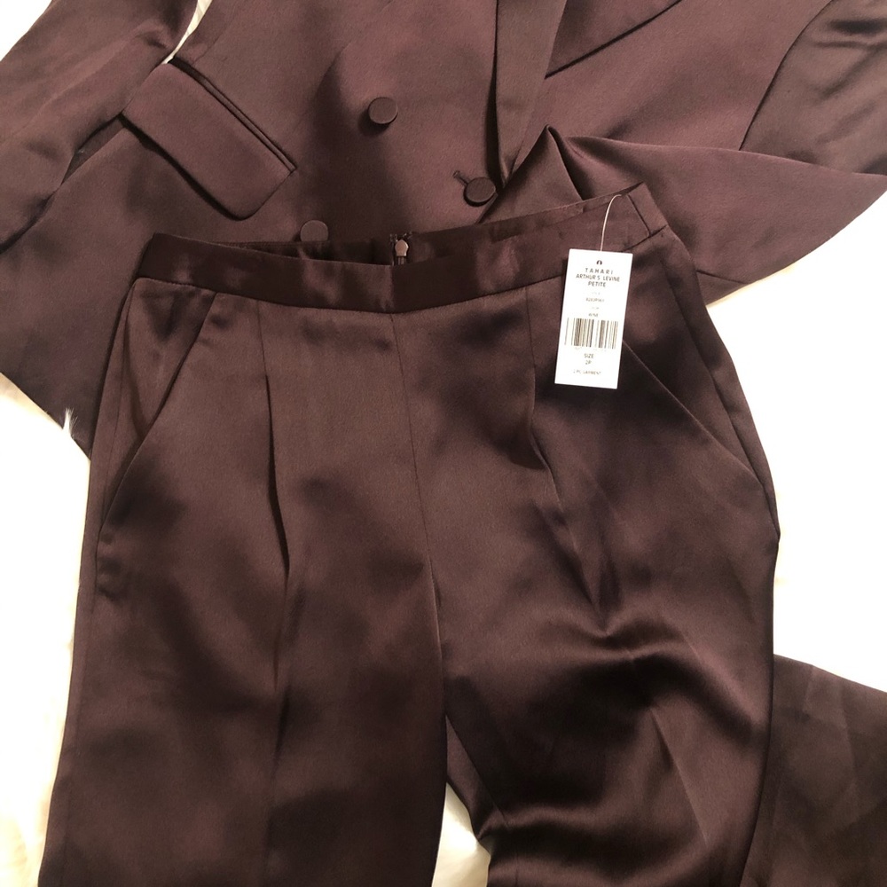 Tahari Arthur’s Levine 2 piece Wine Pants Suits